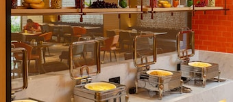 Guangzhou Baiyun Airport Rezen Select Hotel