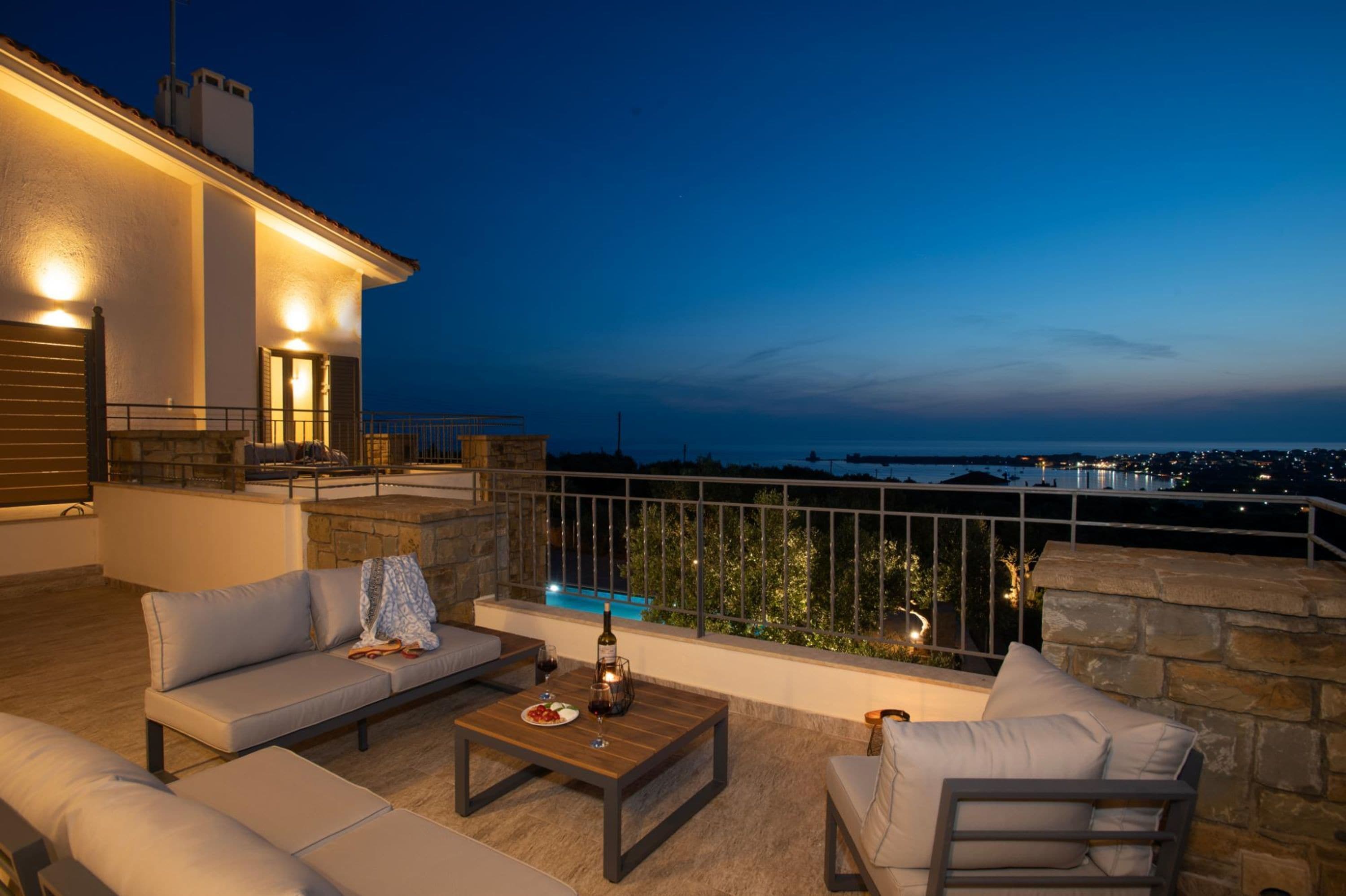 Villa, Smoking | 7 bedrooms, desk