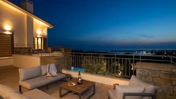 Villa, fumeurs | 7 chambres, bureau