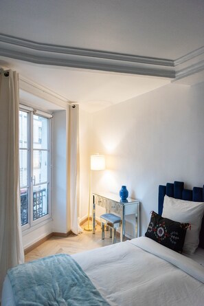 1 bedroom, desk, free WiFi, bed sheets