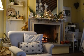 Interior - Cottage nel Chianti con Piscina. Vista Sulle Colline e sui Vigneti Toscani (Toscana)