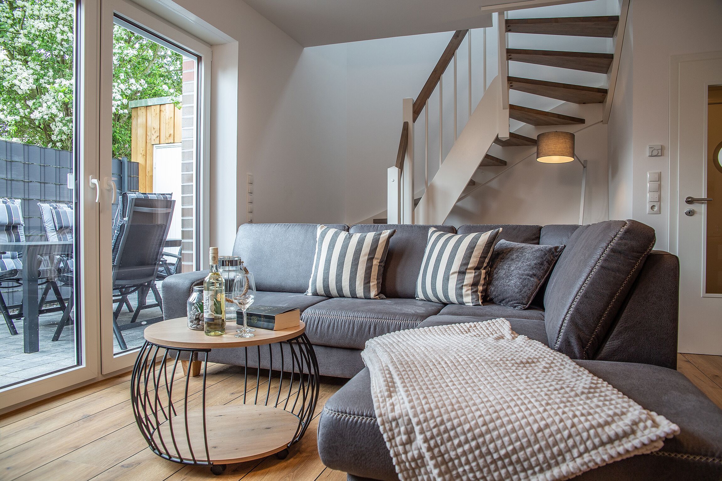 Fernseher, Stereoanlage