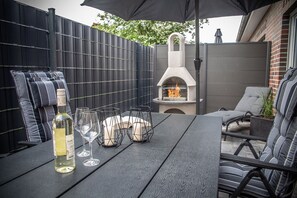Outdoor dining - Deichkajüte 4 - Diese Neuwertige Doppelhaushälfte Bietet Ihnen Höchsten Komfort (Carolinensiel)