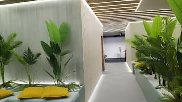 32-inch Smart TV with digital channels, video-game console, Netflix