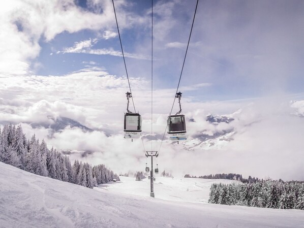 Snow and ski sports - Chic alpine 100m² apartment with balcony and garage, near Megève center (Megève)