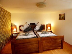 2 bedrooms, free WiFi, bed sheets