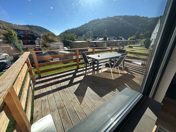 Outdoor dining - Relaxen am Waldesrand Fewo1 (Ahrbrück)