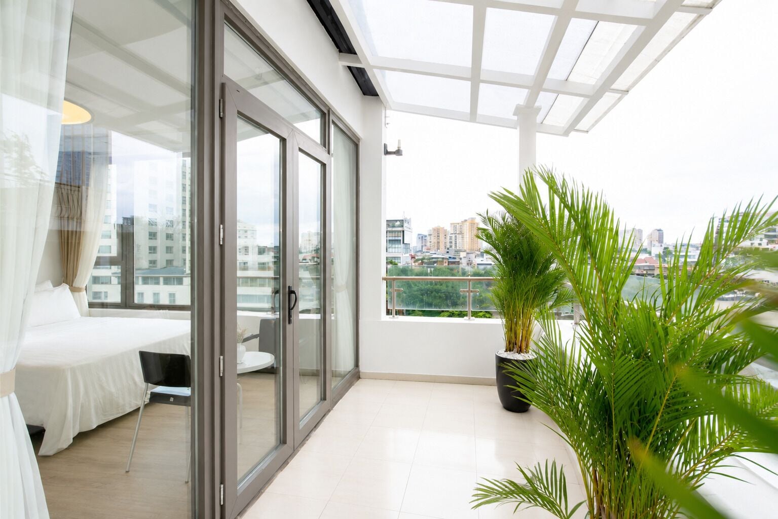 Luxury Apartment | Balcony