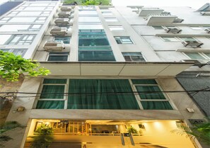 Front of property - Sumitomo 12 - 535 Kim Ma (Hanoi)