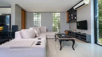 Design villa | Woonkamer | Een smart-tv