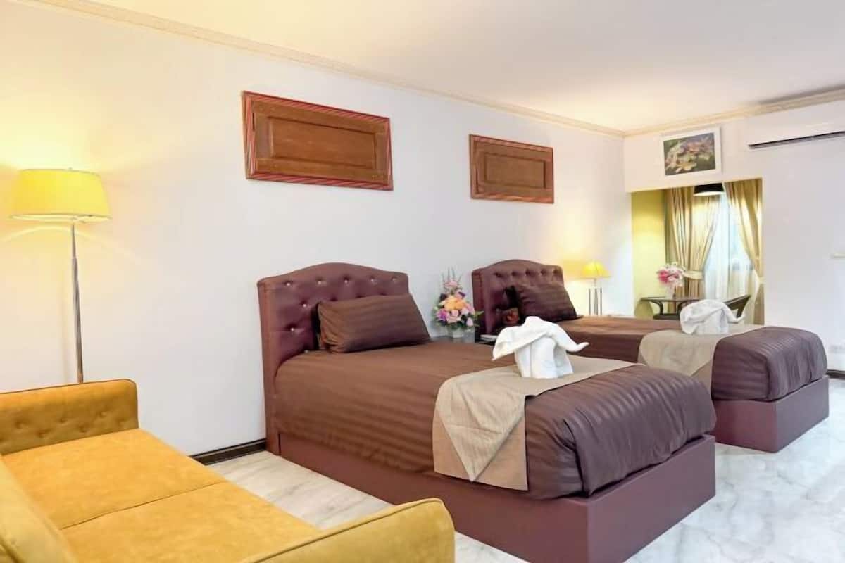 1 kamar tidur, meja kerja, tempat tidur lipat/tambahan, dan Wi-Fi gratis