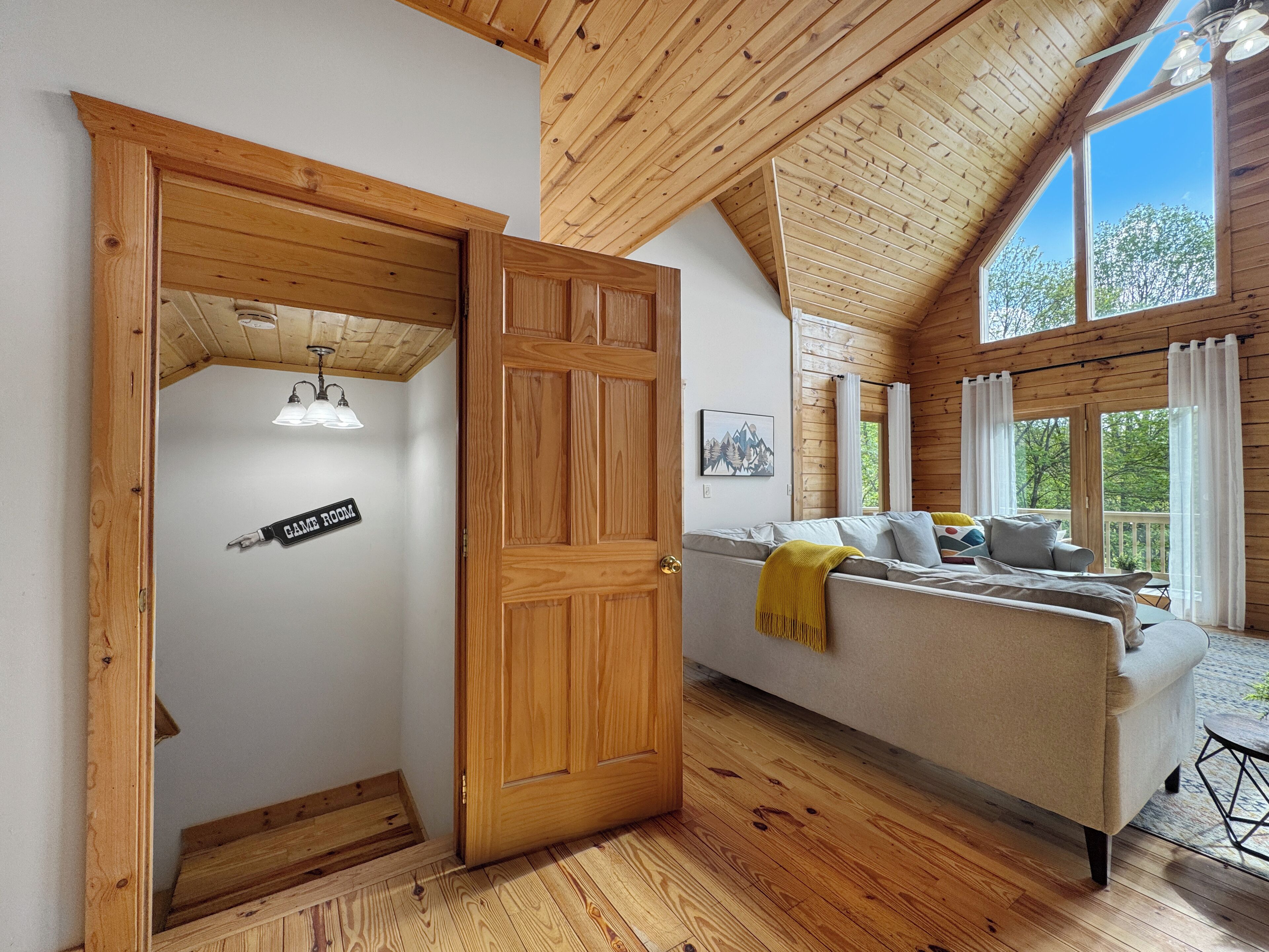 Smart TV, fireplace, video games, offices