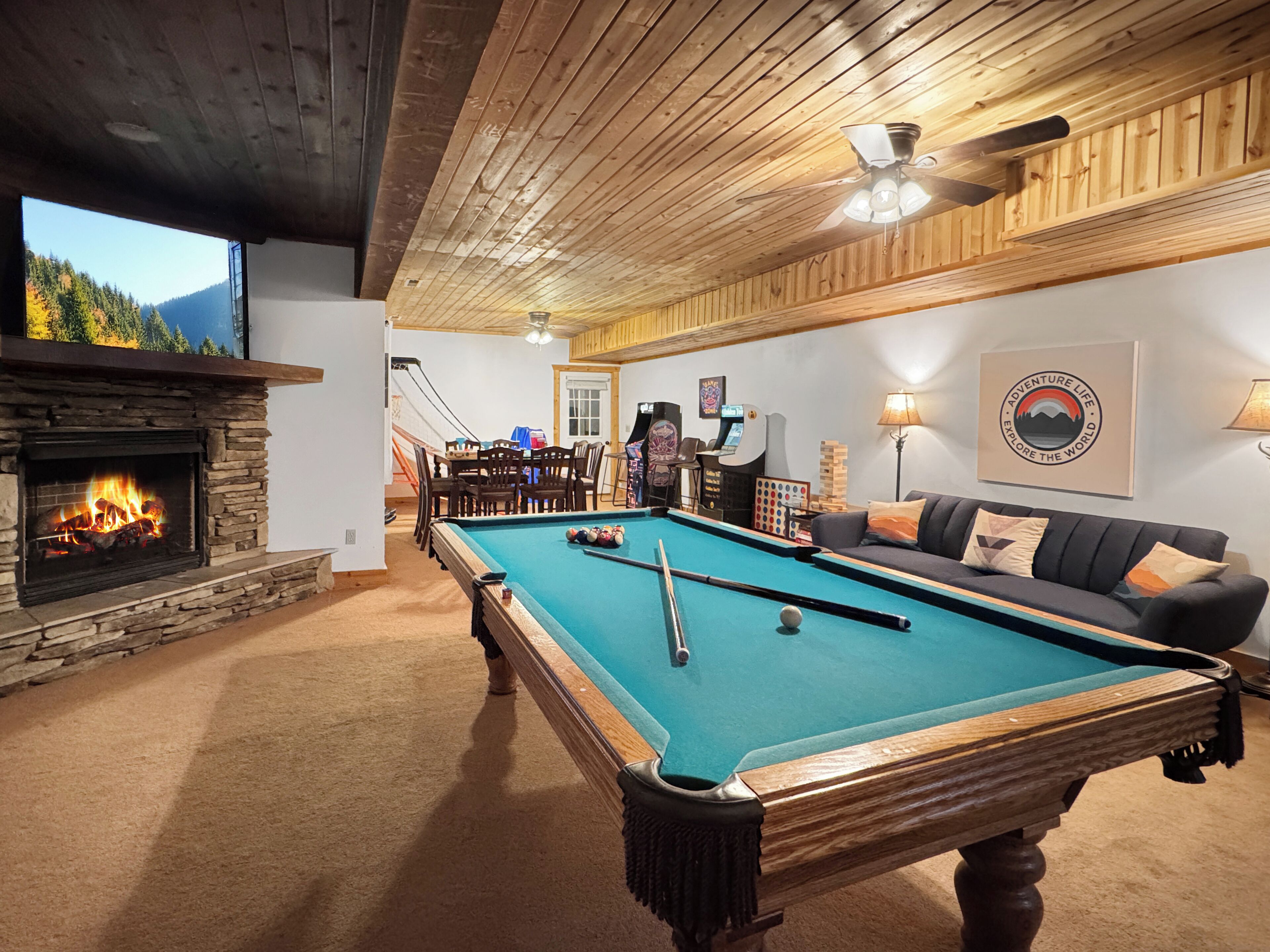 Smart TV, fireplace, video games, offices