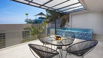 Kolam renang outdoor