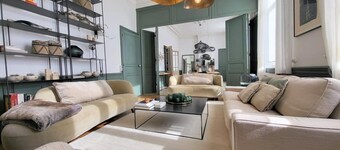 Elegant 300m² Townhouse w/ Spacious Garden, Modern Amenities, Close to Nature & Attractions