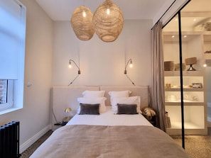 4 bedrooms, free WiFi