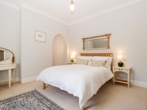 4 quartos, individualmente decorados, individualmente mobiliados