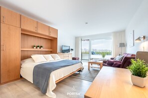 Travel crib, free WiFi - Gemütliche 1-raum Ferienwohnung für 2 Personen mit Balkon und Hafenblick (Büsum)