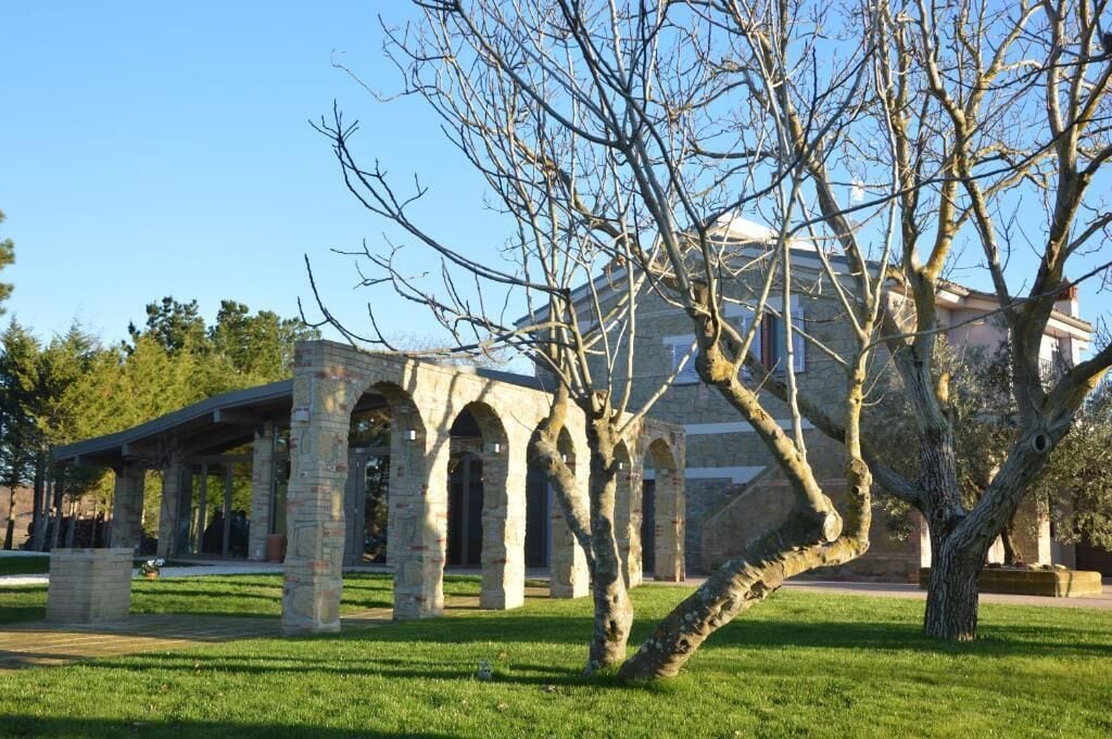 المنطقة المحيطة بالمنشأة