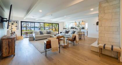 "Waterfront Paradise" Dock, Pool, Boathouse