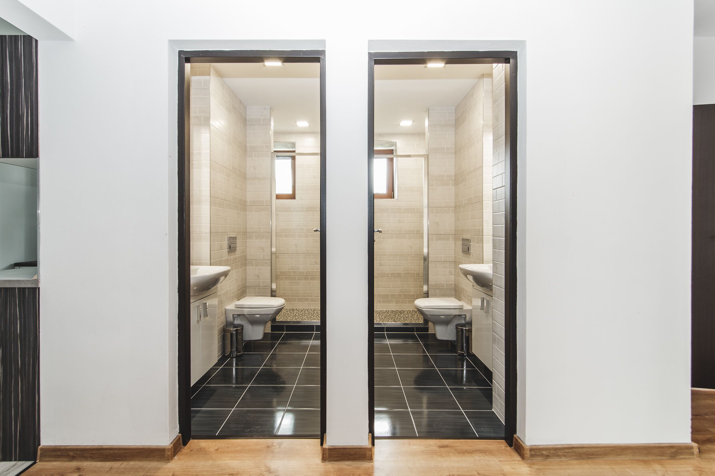 Shower, free toiletries, towels, soap