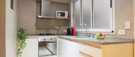 微波炉、茶具/咖啡用具、烤面包机、厨具/餐具