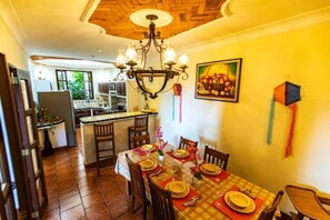 Dining - Casa Candelaria 7 Blocks From the Park (Antigua Guatemala)