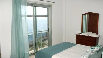 2 slaapkamers, een strijkplank/strijkijzer, wifi, beddengoed