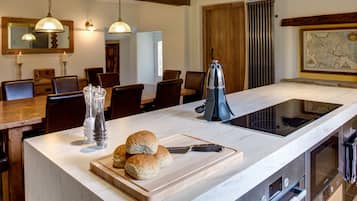Fridge, dishwasher, electric kettle, toaster