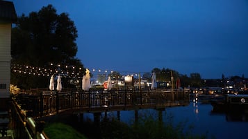 Fachada del alojamiento - Noche