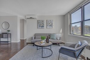 Smart TV, offices
