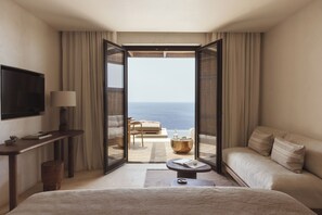 Executive Cave Suite with Outdoor Private Pool and Sea View | Minibar, in-room safe, blackout drapes, iron/ironing board - Gundari (Folegandros)