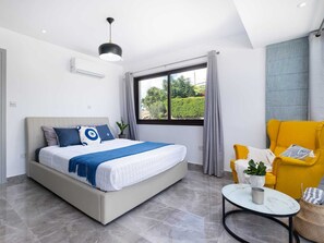 2 bedrooms, iron/ironing board, travel cot, free WiFi - Marble Heights Residence by Nomads (Kouklia)