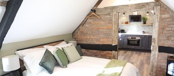 Malvern Hills Apartment