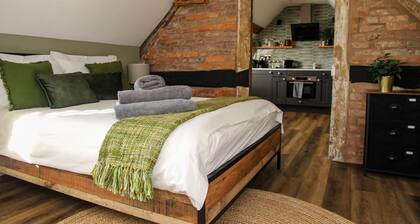 Malvern Hills Apartment