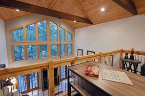 Interior - Enchanted Deer - Private, hot tub, fire pit (Ellijay)