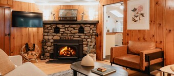 Creekfront Cabin Sauna & Hot Tub Hikers Hollow