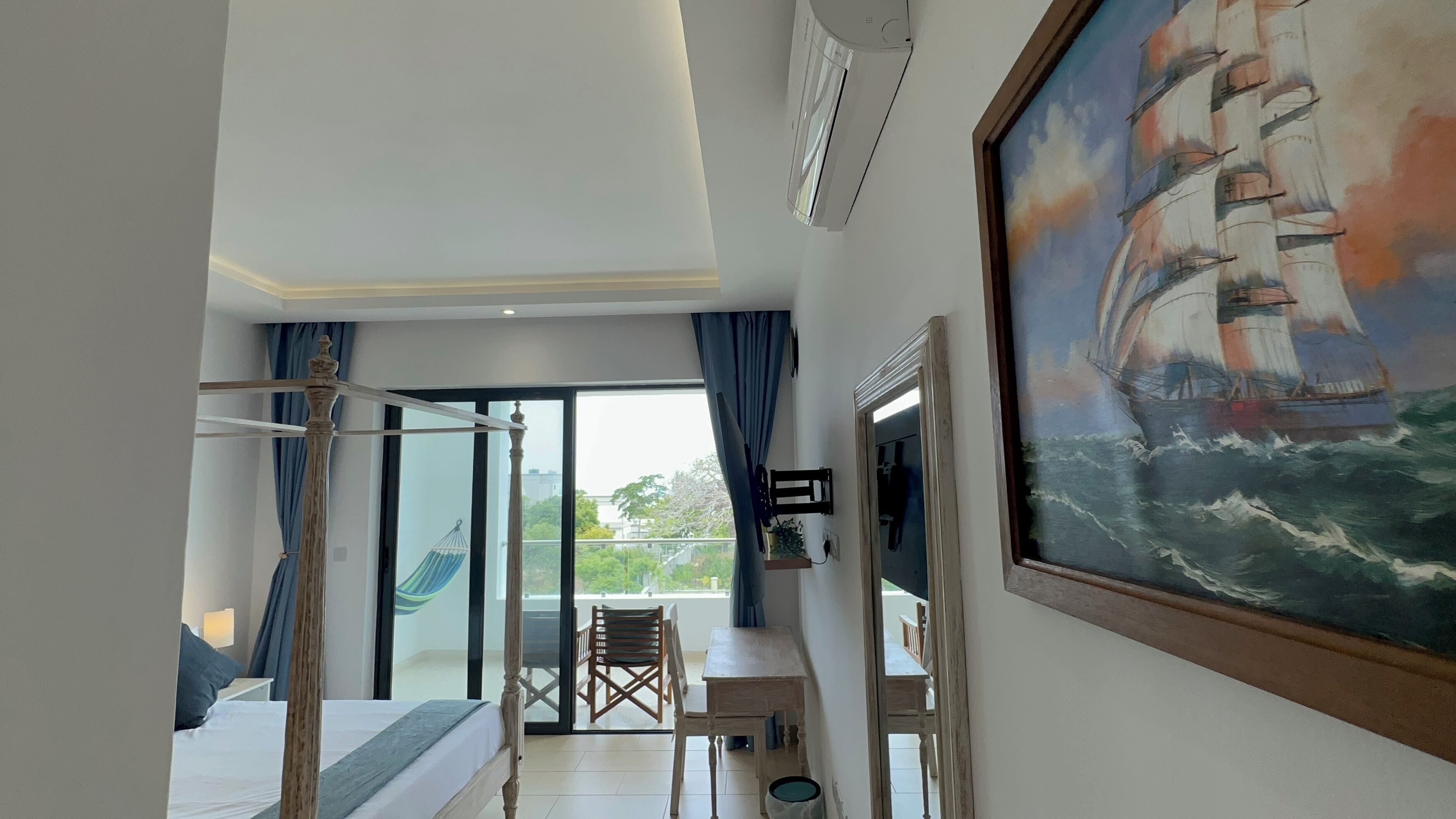 2 habitaciones, tabla de planchar con plancha y wifi gratis 