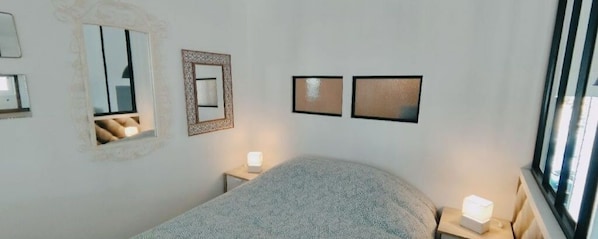 2 bedrooms, bed sheets