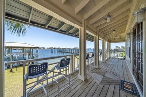 Property grounds - Casa de G/🌊Destin Harbor Cottage w/Boat Slip (Destin)