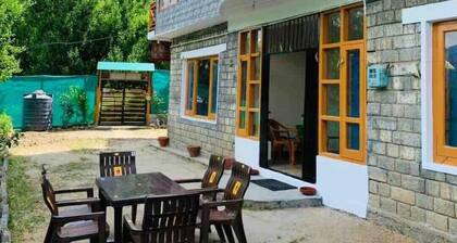 Studio Apartment in Manali