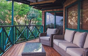 Terrace/patio - Cussonia Country Home (Tierpoort)