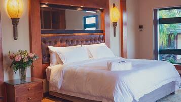 1 bedroom, premium bedding, down comforters, pillowtop beds