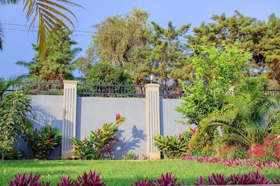 Escape to Tranquility. A homely place close to everything but hidden from view.