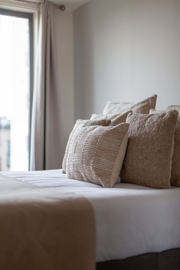 아파트 | 2 개의 침실, 저자극성 침구, 각각 다르게 가구 비치, 다리미/다리미판