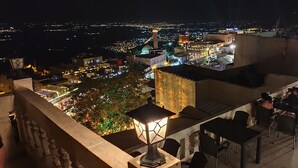 1 bedroom, desk, laptop workspace, bed sheets - Carra Konagi (Mardin)
