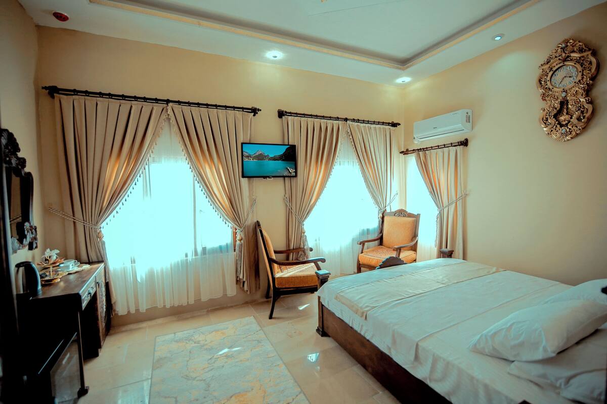 Mezopotamya Oda | 1 bedroom, desk, laptop workspace, bed sheets