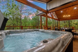 Bain à remous extérieur