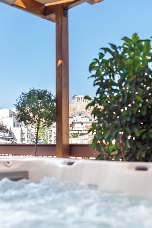 Acropolis Divine Penthouse with hot tub | Exterior