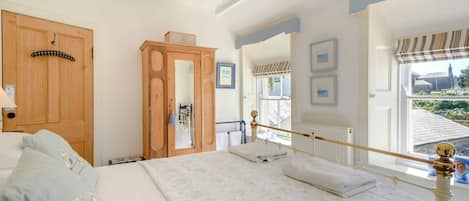 3 habitaciones, decoración personalizada y muebles diferentes